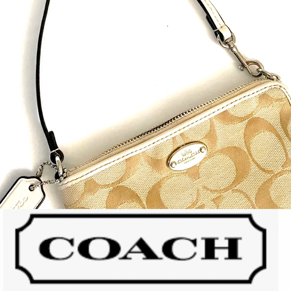 AUTHENTIC  WRISTLET  Coach
